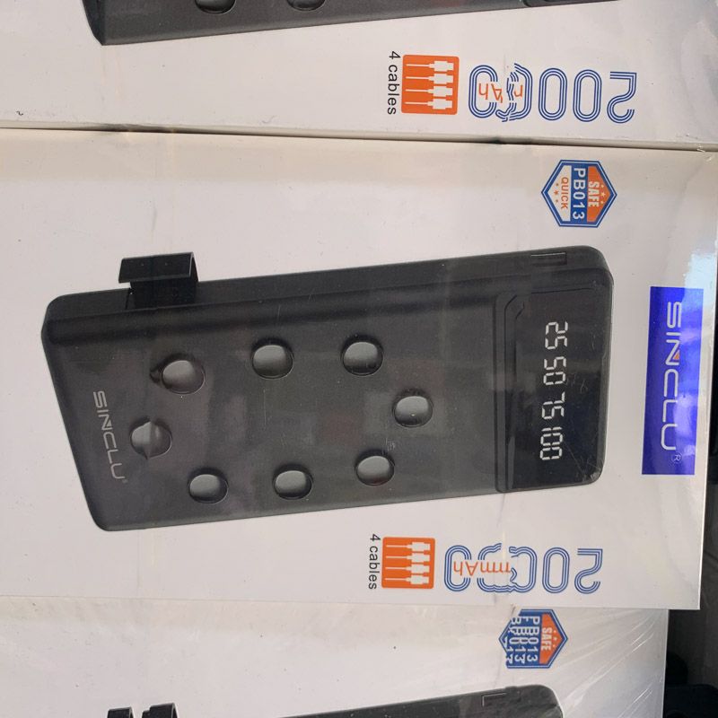 4-in-1 Power Bank 20000mAh – Fast Charging, LED Display, 4 Cables 4-in-1 Power Bank 20000mAh – Fast Charging, LED Display, 4 Cables