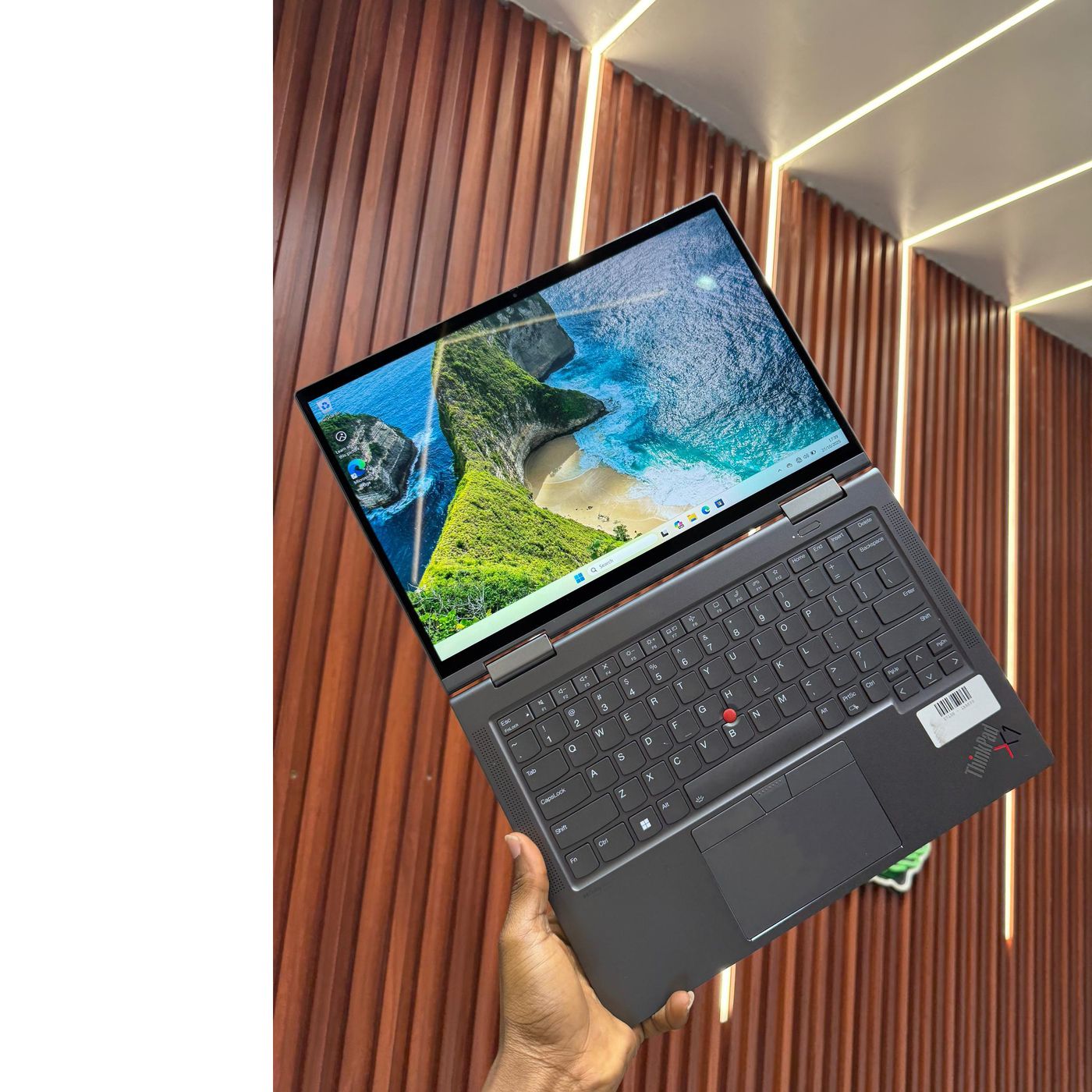 Lenovo X1 Yoga | i5 11th Gen | 8GB RAM | 256GB SSD | Touch x360 Lenovo X1 Yoga | i5 11th Gen | 8GB RAM | 256GB SSD | Touch x360
