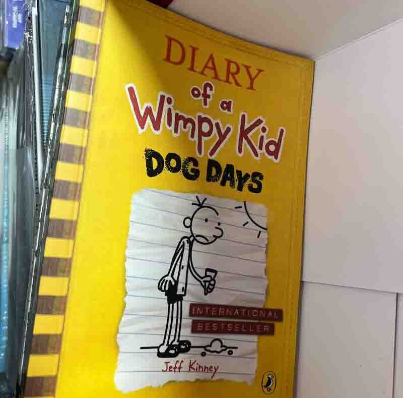 Diary of a wimpy kid: Dog days on morove Diary of a wimpy kid: Dog days on morove
