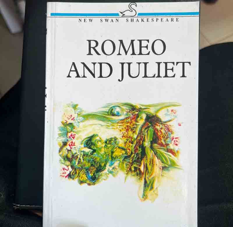 Romeo And Juliet by Williams Shakespeare, Morove Romeo And Juliet by Williams Shakespeare, Morove